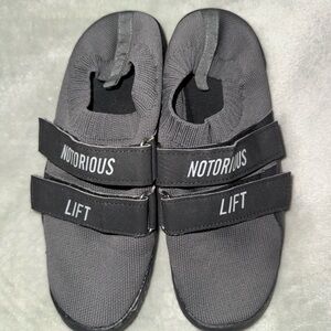 Notorious Lift Sumo Sole Women's Black Athletic Shoes